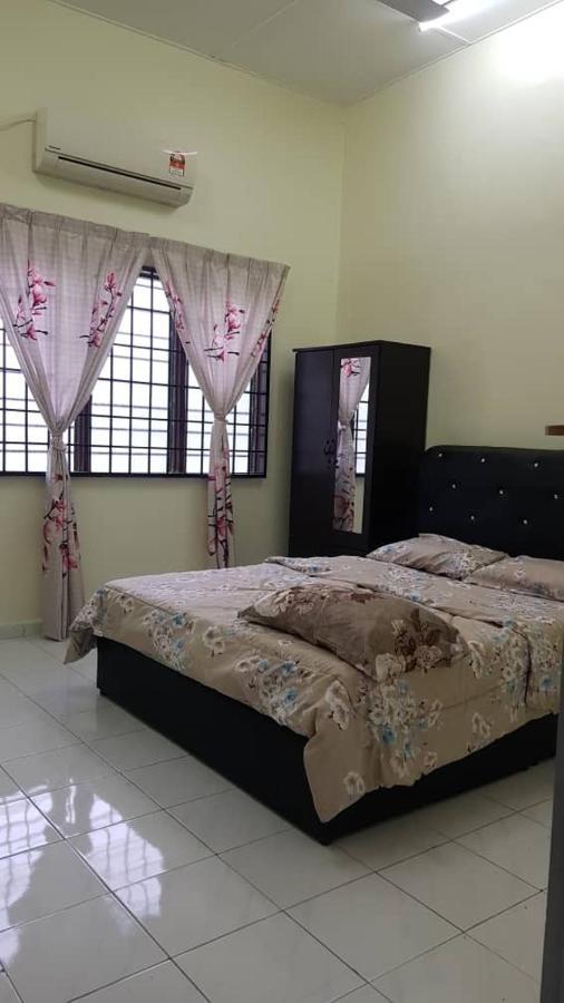 Room/Homestay Nazadja Sungai Besar Exterior photo
